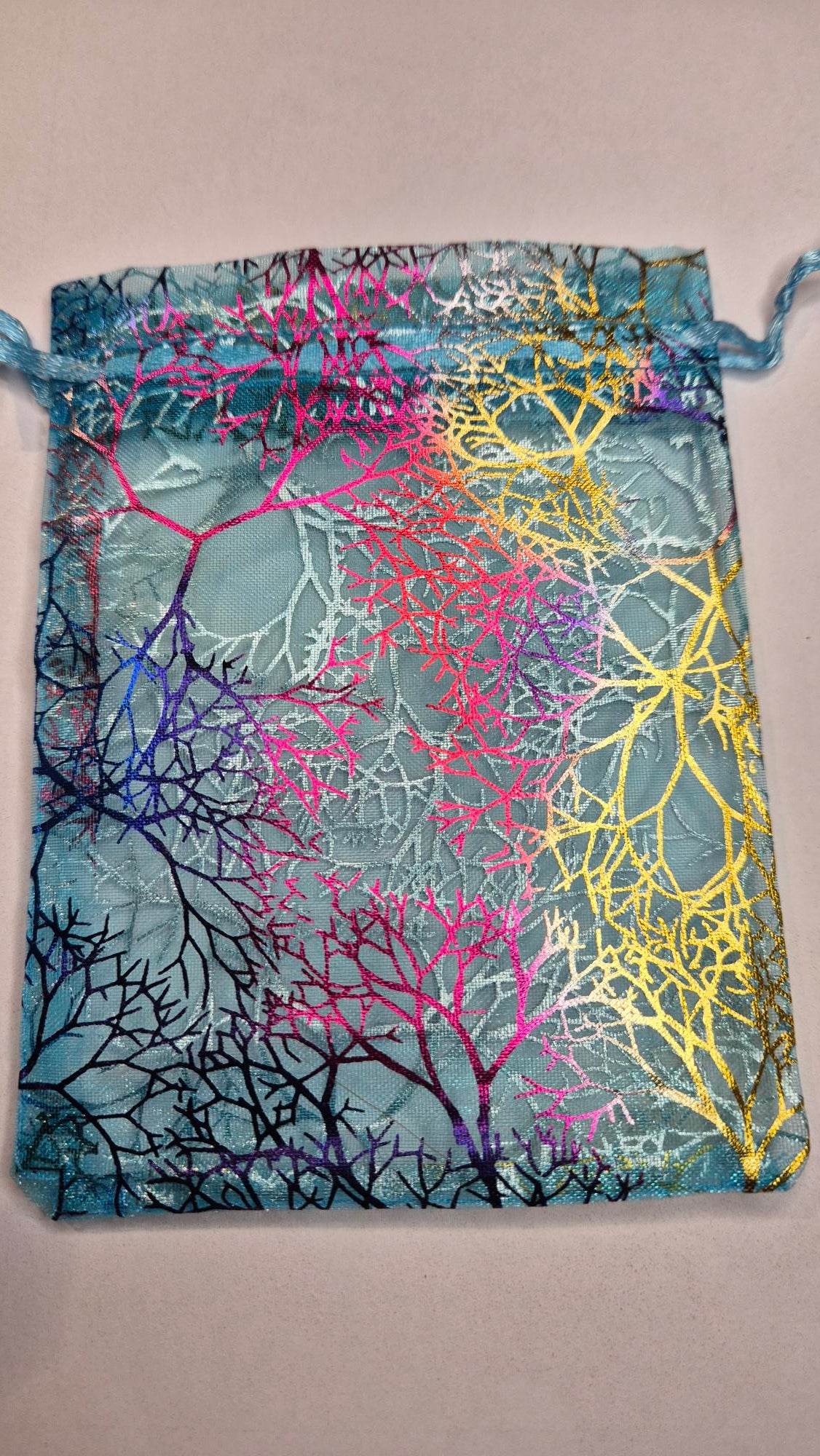 Art de l'intarsia Bijoux "Le pendentif coeur" Ébène royale du Laos Chainette