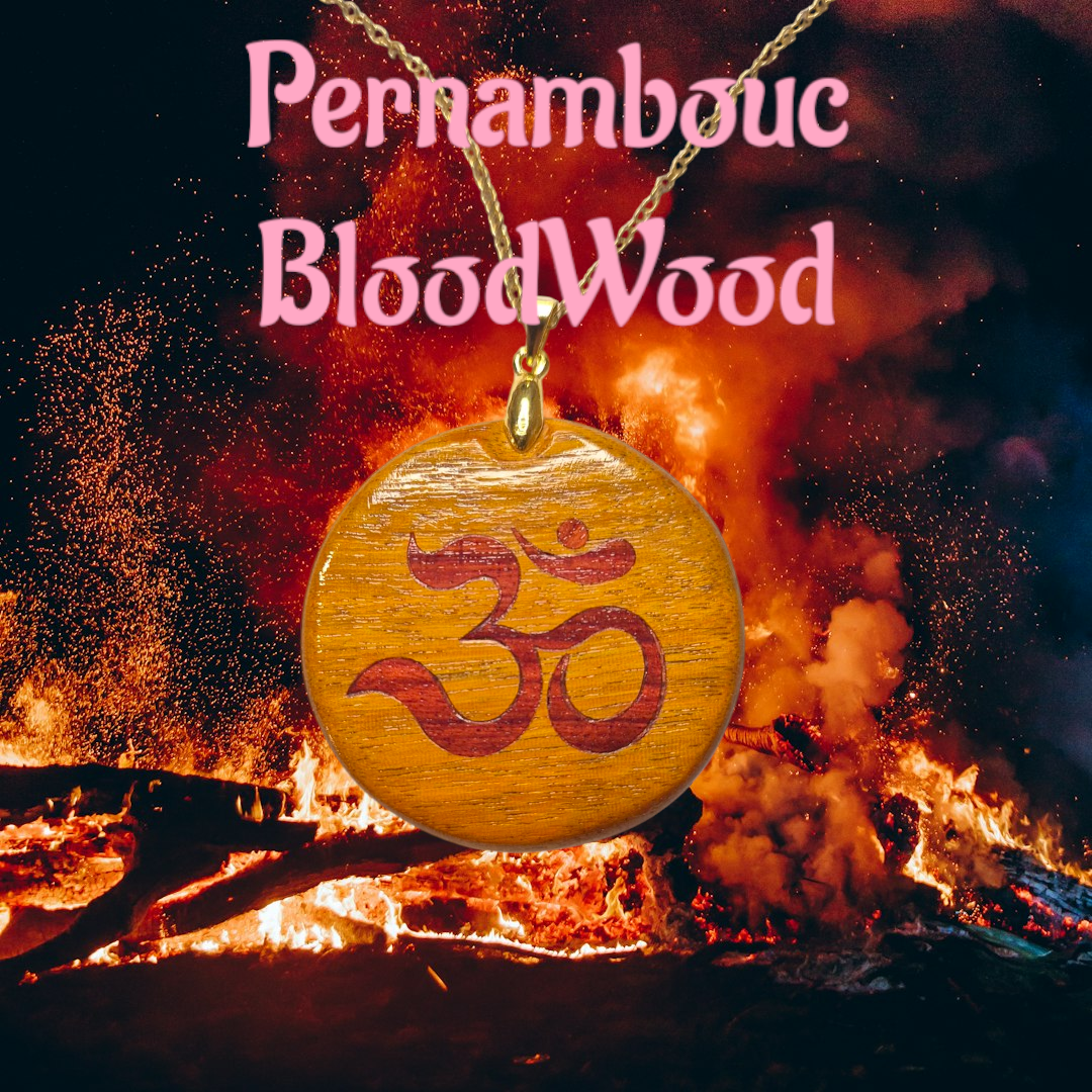Art de l'Intarsia Bijoux"Le Pendentif Om" Pernambouc et BloodWood