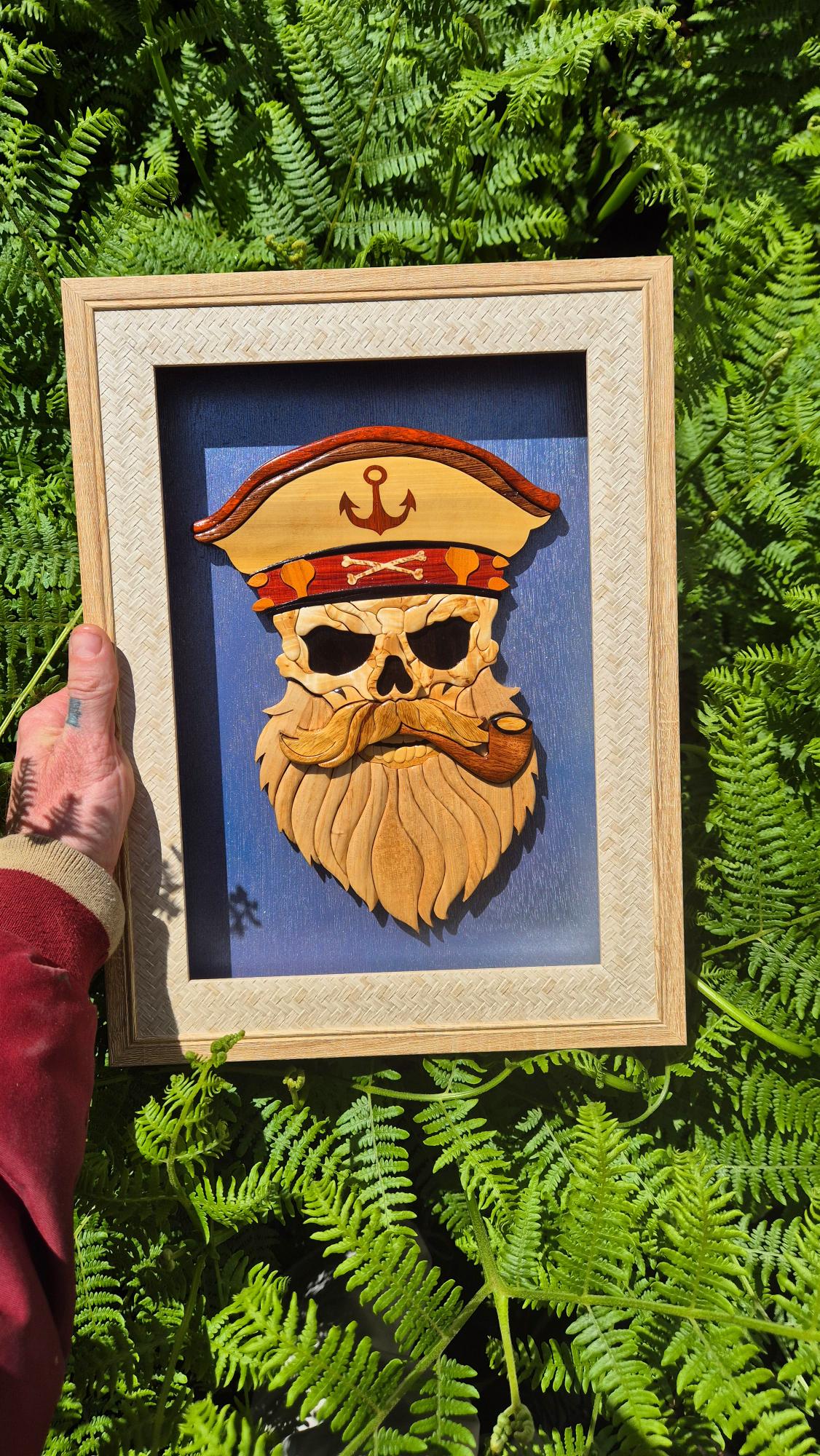 Art de l'Intarsia " Crane de pirate"