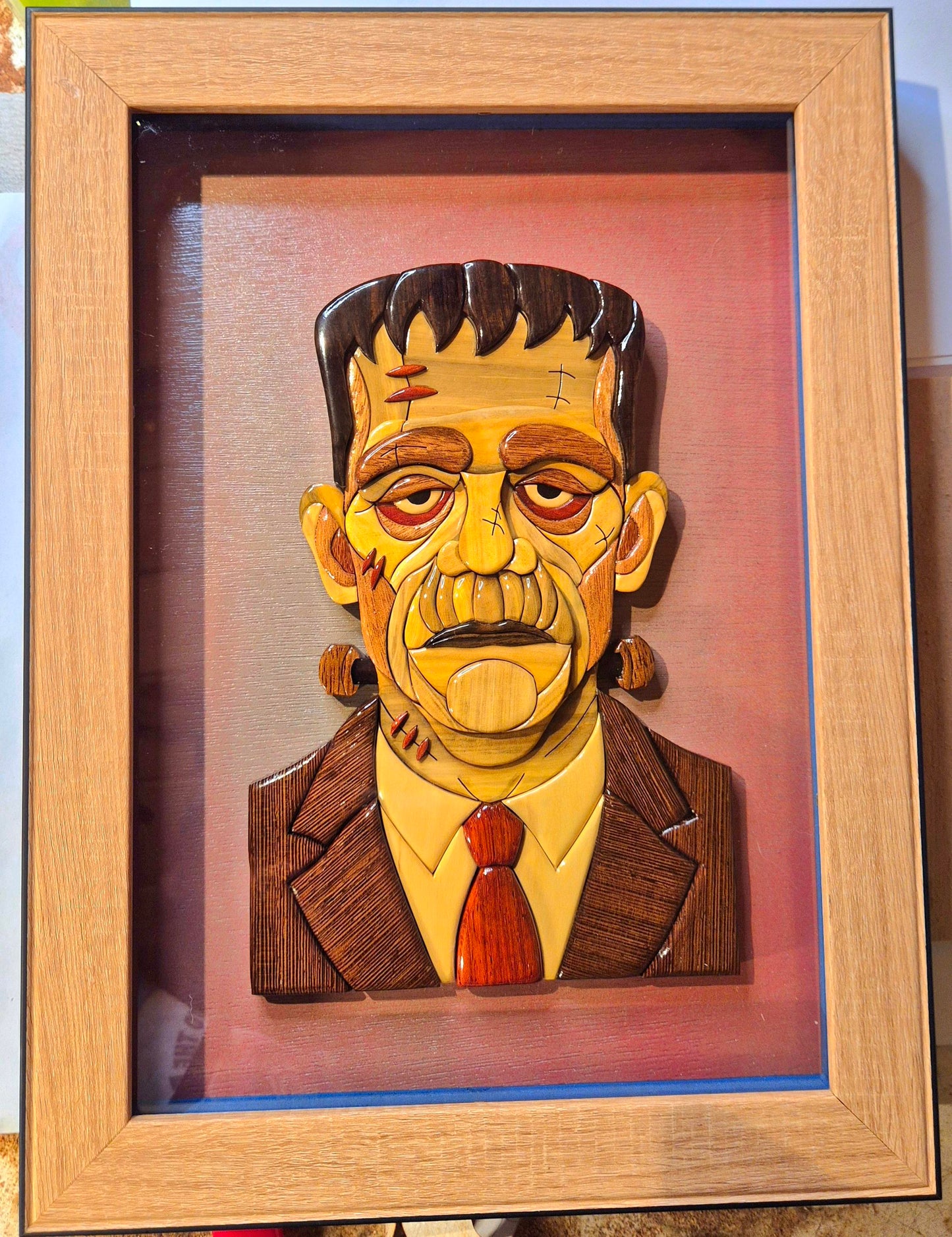 Art de l'Intarsia "Le monstre de Frankenstein"