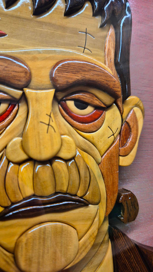 Art de l'Intarsia "Le monstre de Frankenstein"