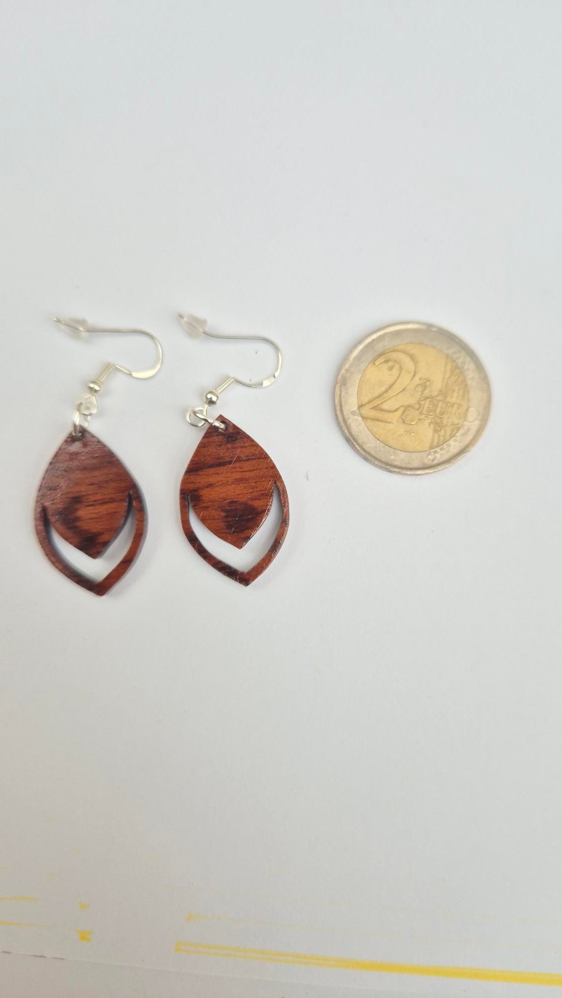 Boucles d'oreilles en bois naturel d'amourette "feuilles d'amour"
