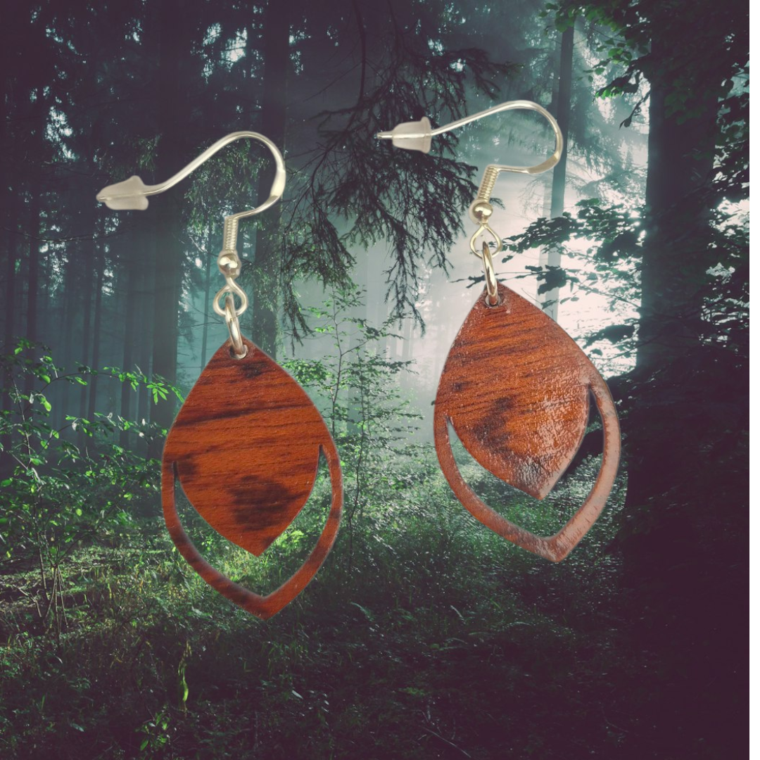 Boucles d'oreilles en bois naturel d'amourette "feuilles d'amour"