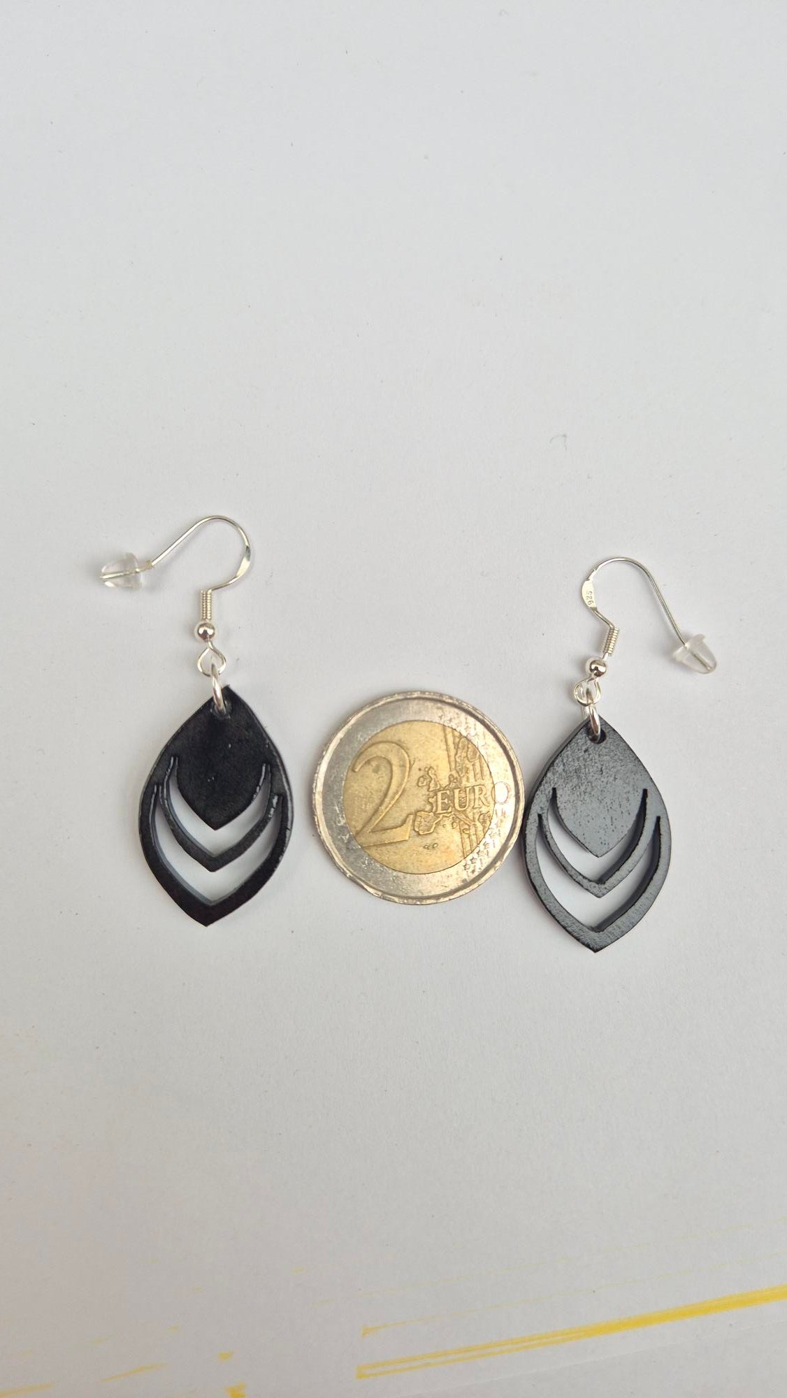 Boucles d'oreilles en bois naturel d'ébène "Fleur d'ébène"