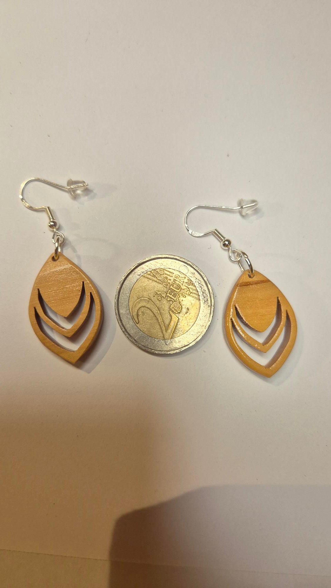 Boucles d'oreilles en bois naturel de citronnier "feuille de ceylan"