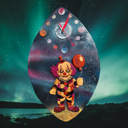 Art de l'intarsia "Clown pendule"