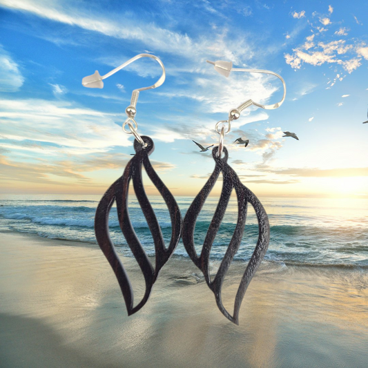 Boucles d'oreilles en bois naturel d'ébène "Coquillage d'ébène"