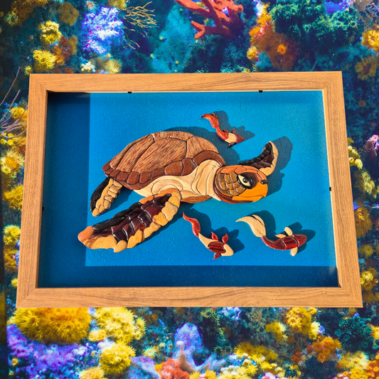 Art de l'intarsia "Tortue et petits poissons"