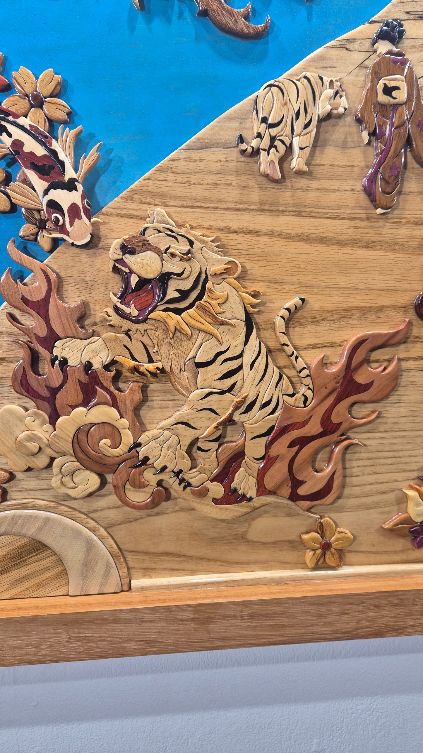 Art de l'intarsia "fresque monumentale japonaise "