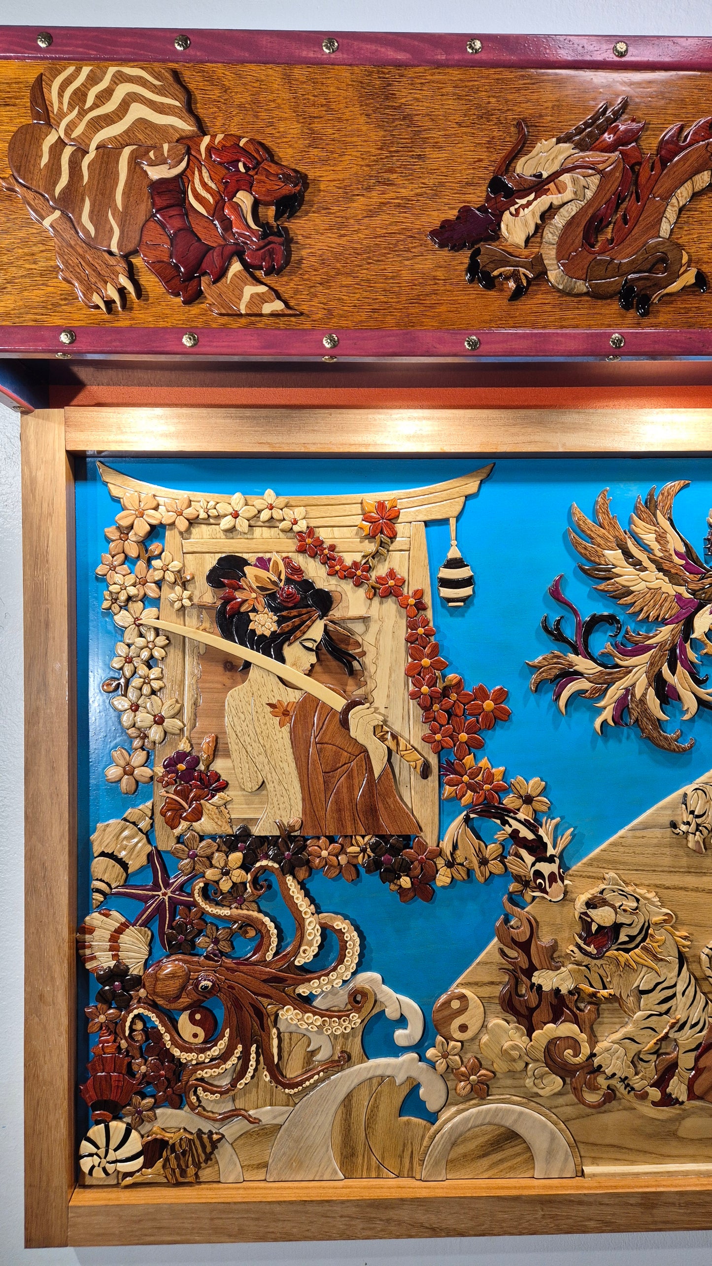 Art de l'intarsia "fresque monumentale japonaise "