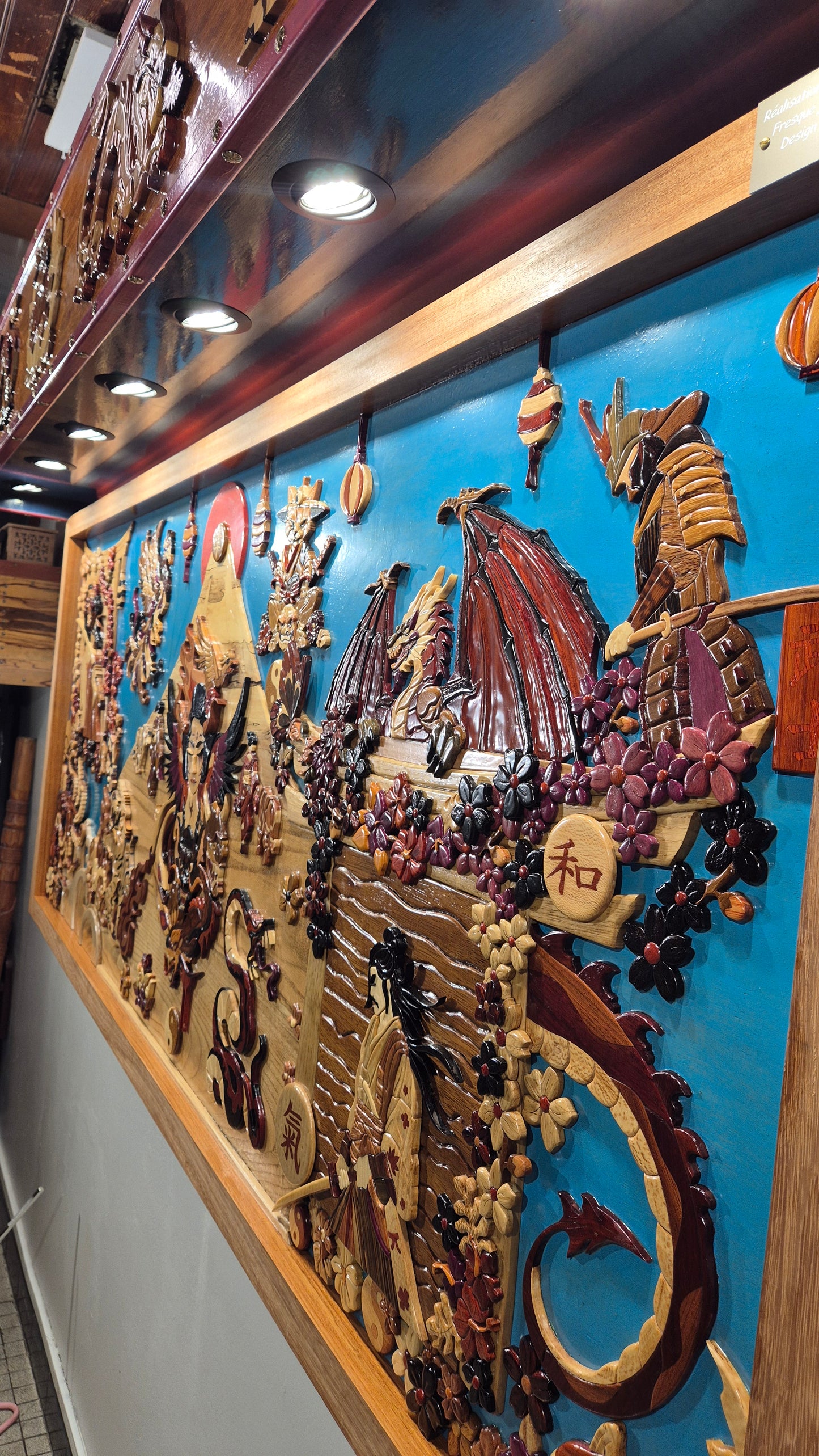 Art de l'intarsia "fresque monumentale japonaise "