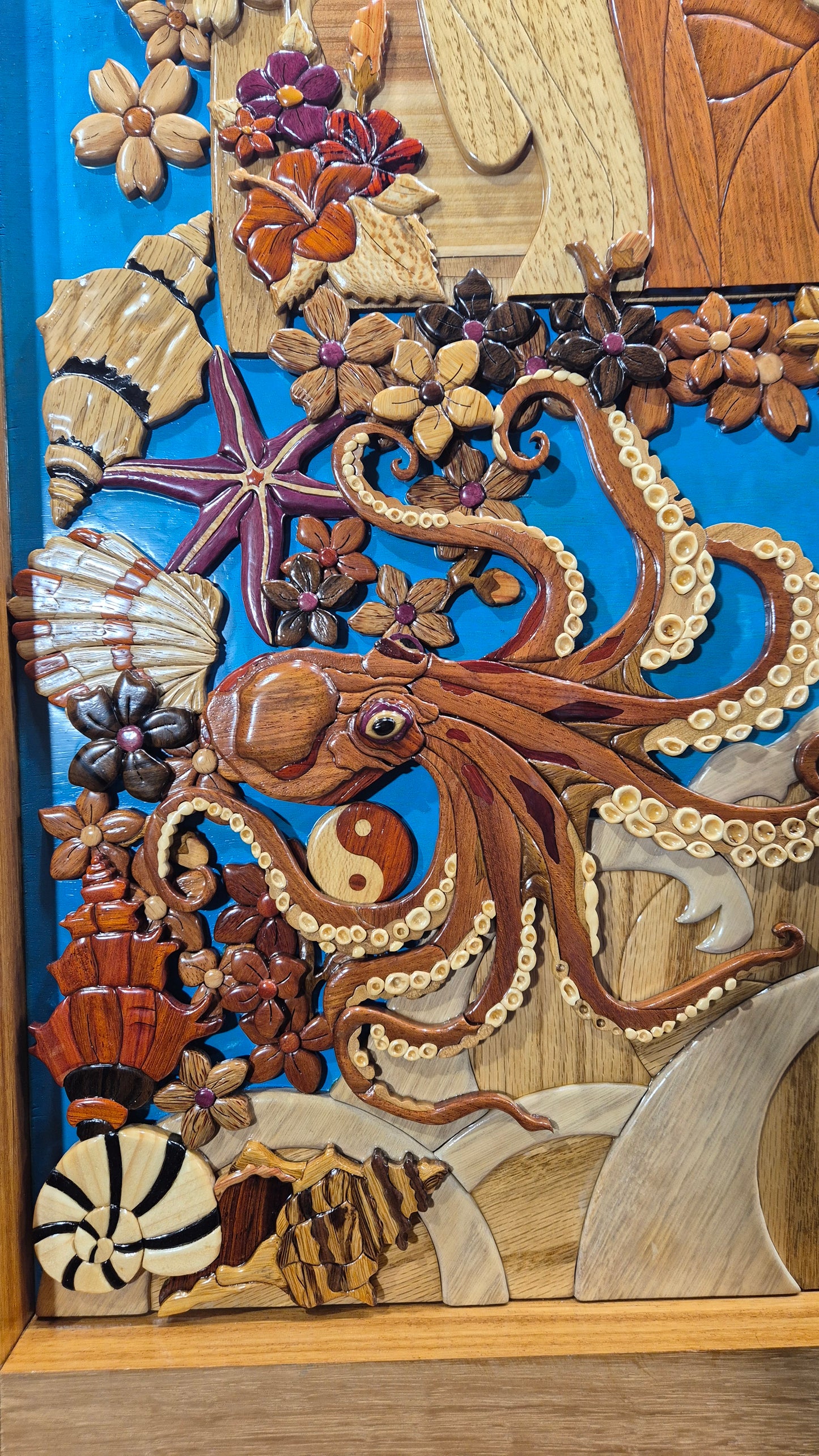 Art de l'intarsia "fresque monumentale japonaise "